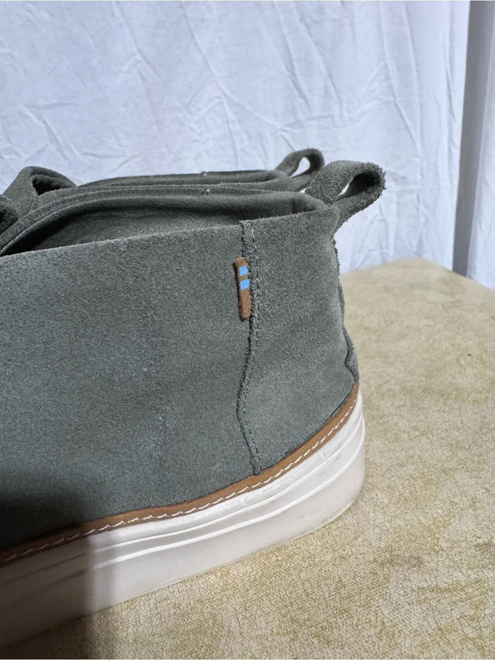 Toms adorable suede